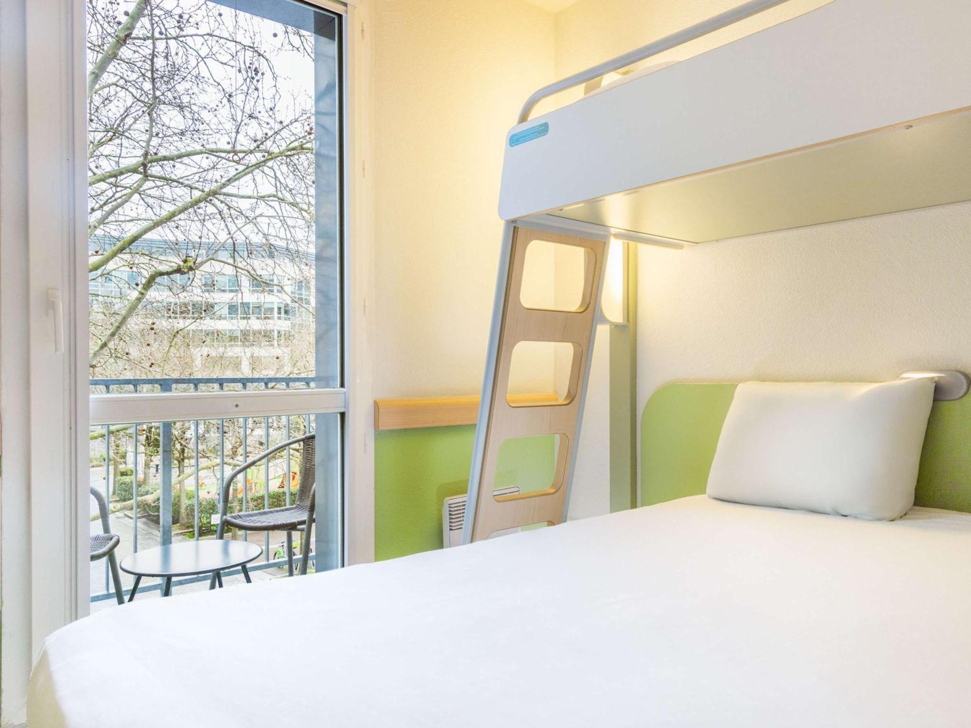 Ibis Budget Issy Les Moulineaux Paris Ouest Hotel Exterior photo